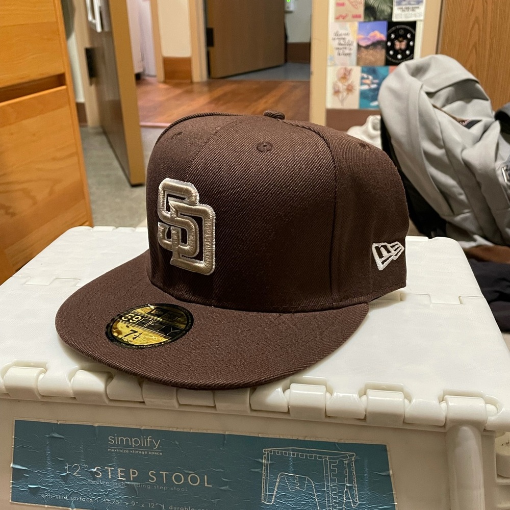 MLB San Diego Padres New era fitted hat 7 1/4